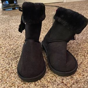 Rampage size 3 black fur boot